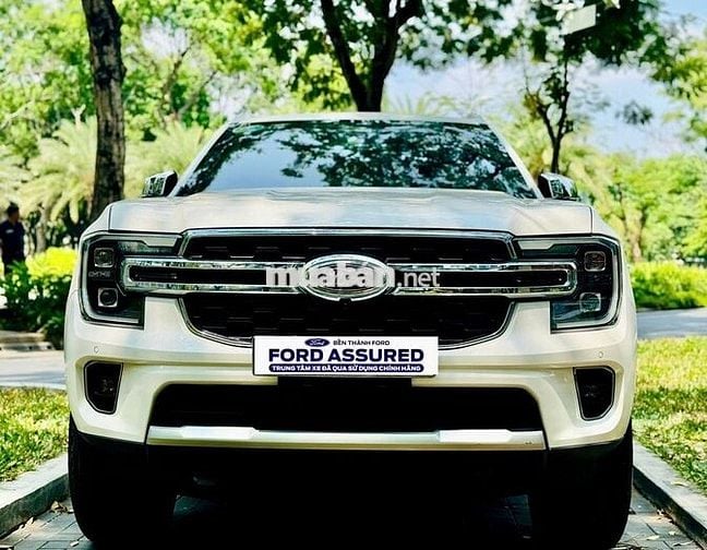 Ford Everest Titanium 2022 2 Cầu - Form Mới - Đẹp