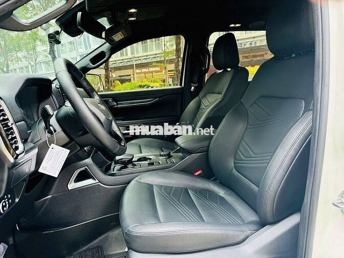 Ford Everest Titanium 2022 2 Cầu - Form Mới - Đẹp