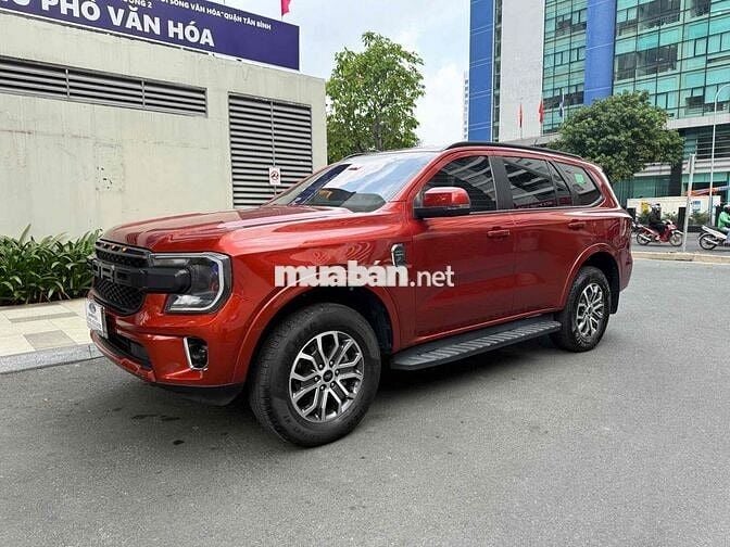 Ford Everest Ambiente 1 cầu đỏ cam 2022 - 64.000km