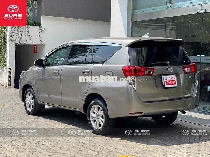 Toyota Innova 2016 2.0E