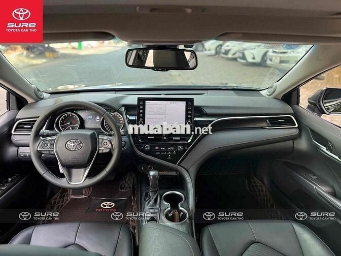 Toyota Camry 2022 2.0 G - 3vạn - Trả trước 362tr