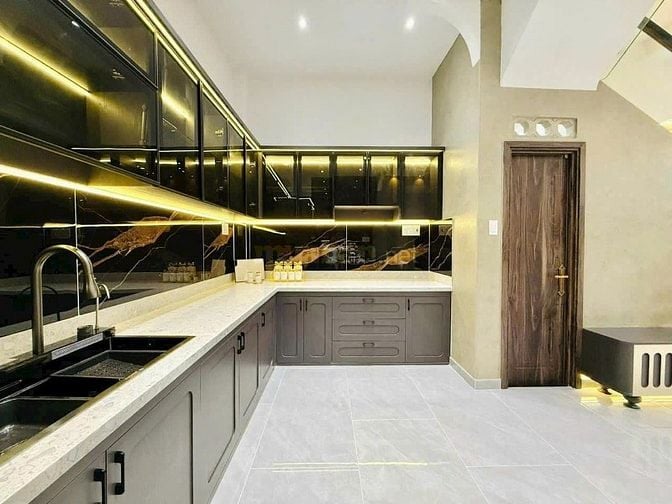BÁN NHÀ 1 TRỆT 1 LỬNG . 2PN,2WC FULL THỔ CƯ ,SHR GIÁ 1TY780