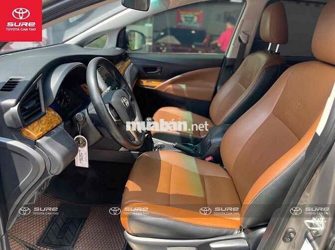 Toyota Innova 2016 2.0E