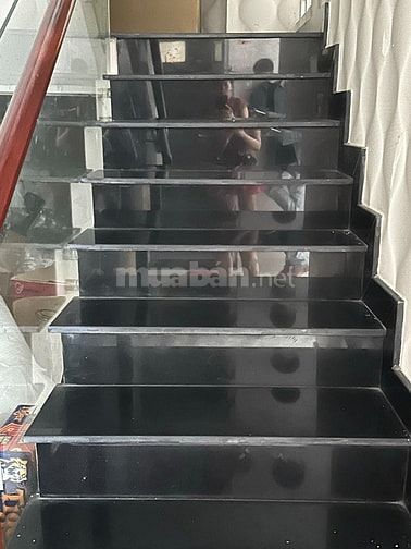 Bán tầng trệt căn hộ Phú Mỹ Thuận. DT 145m, 3 PN, tiện kinh doanh, ở