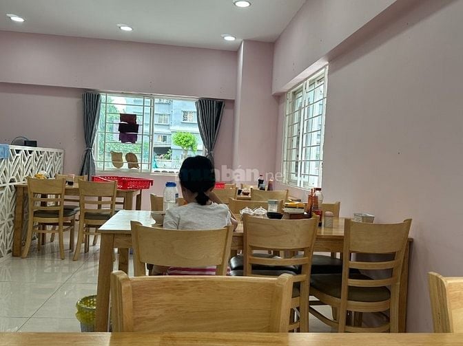 Bán tầng trệt căn hộ Phú Mỹ Thuận. DT 145m, 3 PN, tiện kinh doanh, ở