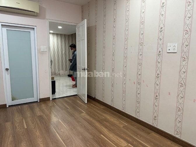 Bán tầng trệt căn hộ Phú Mỹ Thuận. DT 145m, 3 PN, tiện kinh doanh, ở