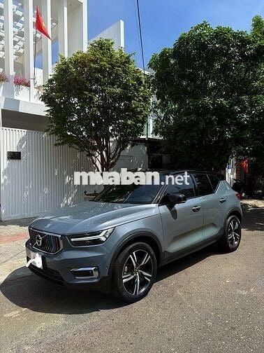Volvo XC40 2021 R-Design - 48000 km