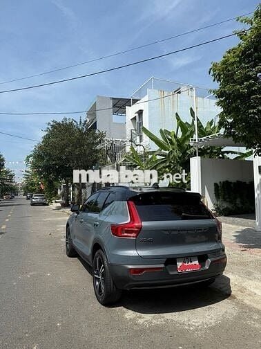 Volvo XC40 2021 R-Design - 48000 km