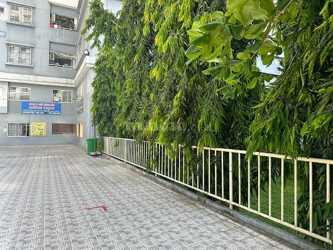 Bán tầng trệt căn hộ Phú Mỹ Thuận. DT 145m, 3 PN, tiện kinh doanh, ở
