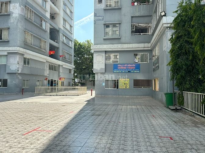Bán tầng trệt căn hộ Phú Mỹ Thuận. DT 145m, 3 PN, tiện kinh doanh, ở