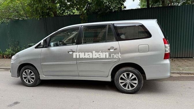 Toyota Innova 2015 2.0G - 185632 km