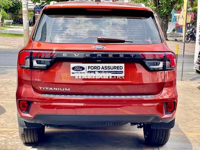 Ford Everest Titanium 1 cầu đỏ cam 2024 -17.000 km