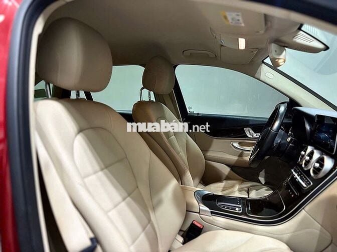 Mercedes Benz GLC 2020 200 - 65000 km