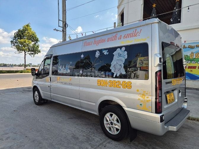 Cần bán xe Ford Transit, đời 2024, màu bạc ánh kim