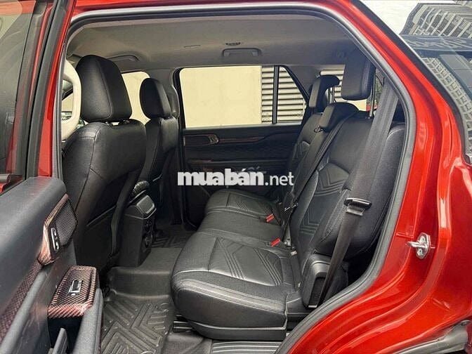 Ford Everest Ambiente 1 cầu đỏ cam 2022 - 64.000km