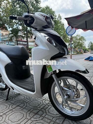 Xe Vision 2022, màu trắng, khoá thường, zin đẹp