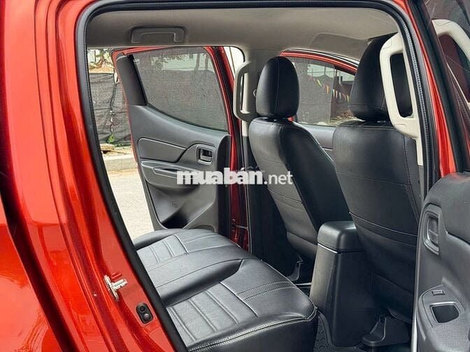 Bán xe Mitsubishi Triton GLX 2021 màu cam siêu đẹp