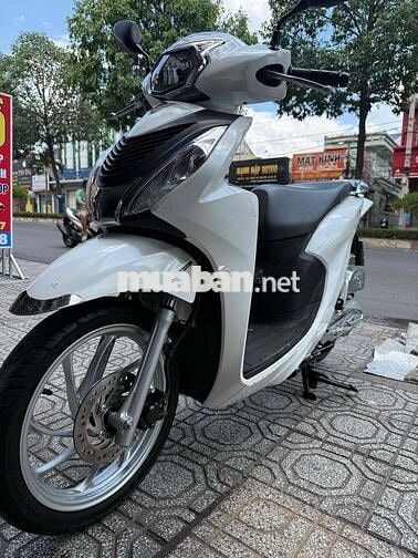 Xe Vision 2022, màu trắng, khoá thường, zin đẹp