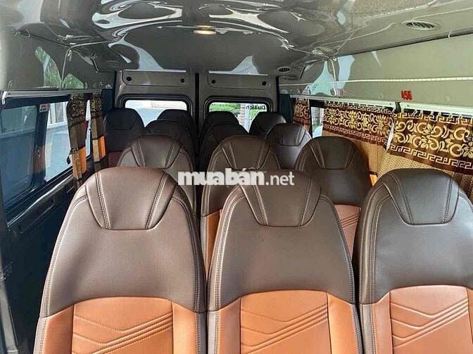 Transit MCA 2023 16 chỗ. Xe hãng-Giá thương lượng