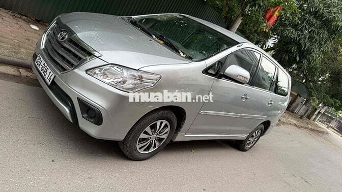 Toyota Innova 2015 2.0G - 185632 km