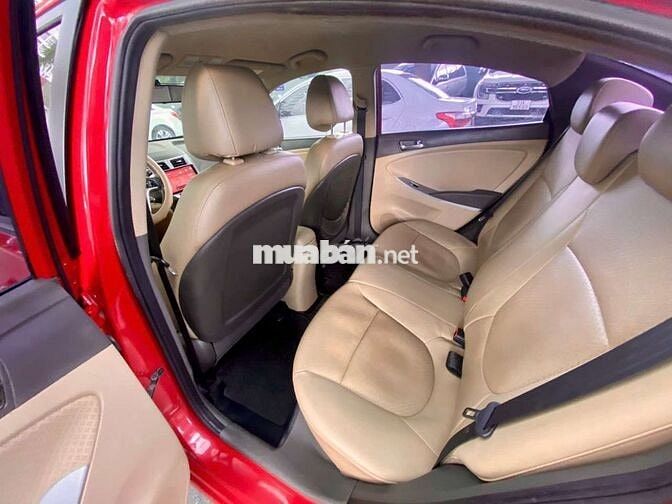 Hyundai Accent 2011 1.4 AT