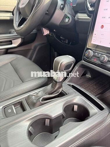 Ford Everest Titanium 1 cầu Siêu lướt 2024 6.500km