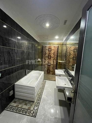 Bán nhà MT Lê Đình Cẩn, 6.3 x 28m, 6 tấm, 25.5 tỷ. nhà mới đẹp.