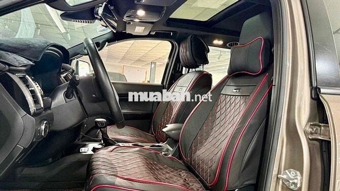 Everest Titanium 2 cầu Full 2018. Xe chính hãng