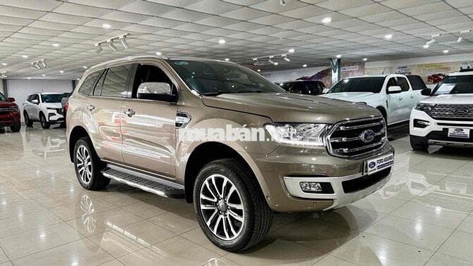 Everest Titanium 2 cầu Full 2018. Xe chính hãng