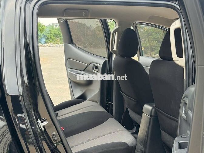 Bán Mitsubishi Triton 2022 số tự động 1 cầu đi 4v