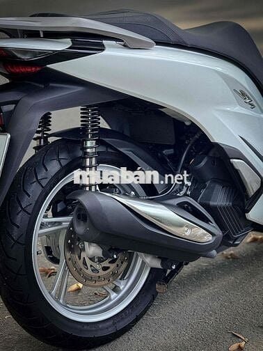 Sh 125 2022 Trắng Đen Odo 1500km Chính chủ
