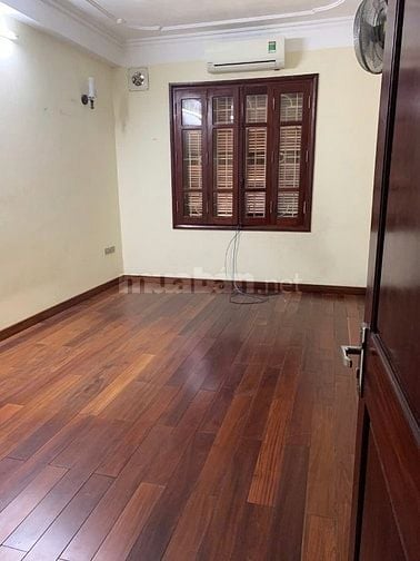 Nhà ngõ ôtô đường Đặng Văn Ngữ. Nhà 2 mặt ngõ thoáng trước sau.