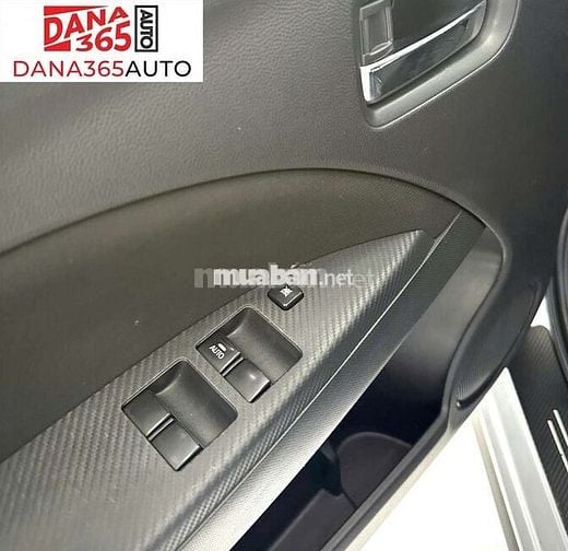 Mitsubishi Attrage 2023 Premium 1.2 CVT - 22000 km