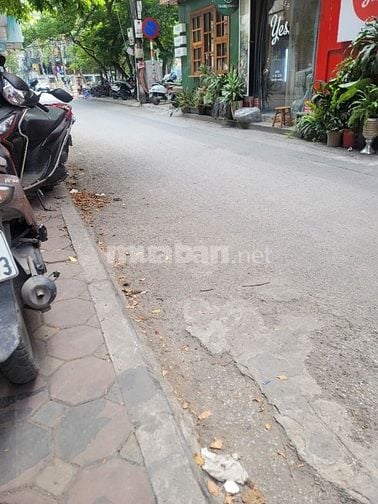 Nhà ngõ ôtô đường Đặng Văn Ngữ. Nhà 2 mặt ngõ thoáng trước sau.
