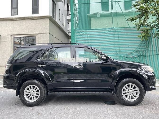 Toyota Fortuner 2015 2.7V 4x2 AT ĐEN ĐẸP