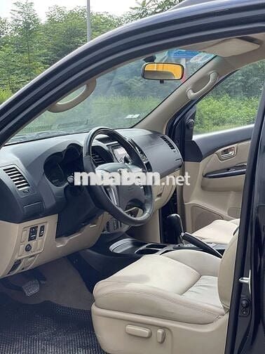 Toyota Fortuner 2015 2.7V 4x2 AT ĐEN ĐẸP