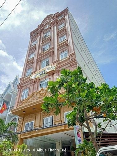 TÒA NHÀ 100 PHÒNG SIÊU DÒNG TIỀN – Q.7 (DT: 10 x 35m | Gần 2.000m² sàn