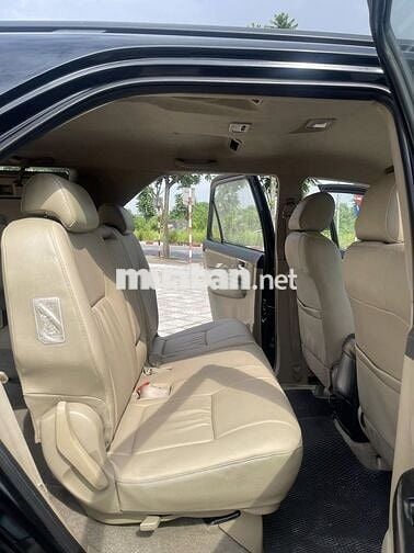 Toyota Fortuner 2015 2.7V 4x2 AT ĐEN ĐẸP