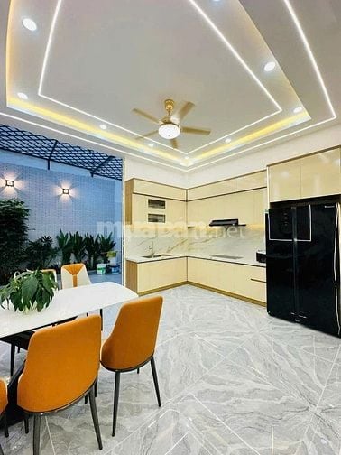 Kẹt tiền cần bán nhà Lâm Văn Bền, Tân Kiểng, Quận 7. GIÁ 3TỶ8. DT 48m2