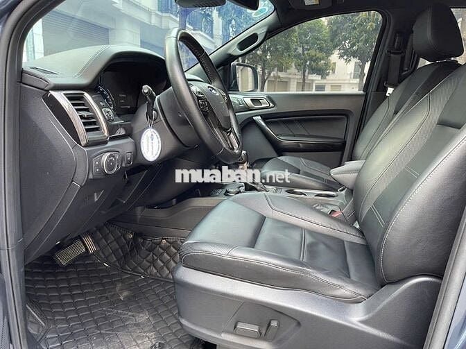 Ford Everest 2018 Titanium 3.2L 4x4 AT - 800000 km