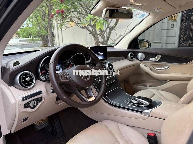 Mercedes GLC300 model 19, 1 chủ siêu đẹp