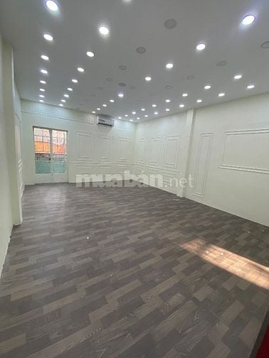 Cho thuê nhà MT Hồ Văn Huê, P.9, Q.PN. DT 5x20m. Trệt lầu Giá 28tr