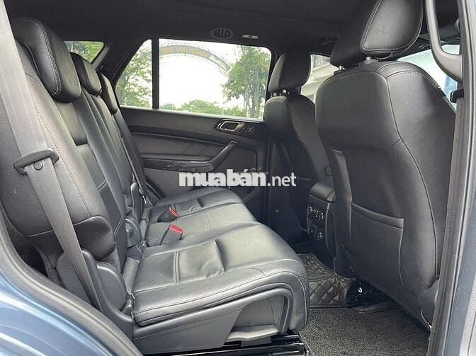 Ford Everest 2018 Titanium 3.2L 4x4 AT - 800000 km