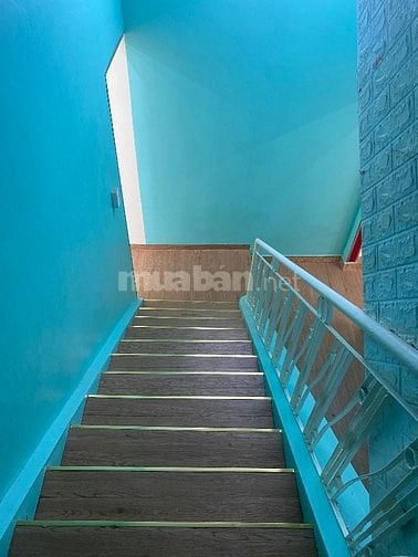 Cho thuê nhà MT Hồ Văn Huê, P.9, Q.PN. DT 5x20m. Trệt lầu Giá 28tr