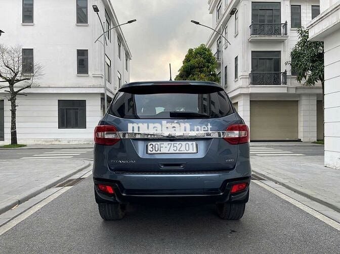 Ford Everest 2018 Titanium 3.2L 4x4 AT - 800000 km