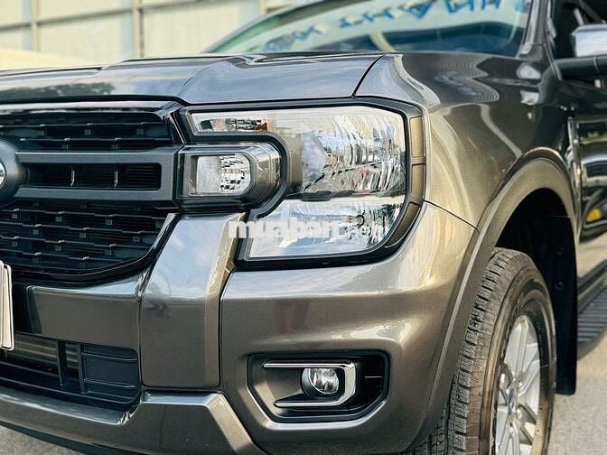 Ford Ranger 1 Cầu Số Sàn - Xe Lướt - Form Mới Đẹp