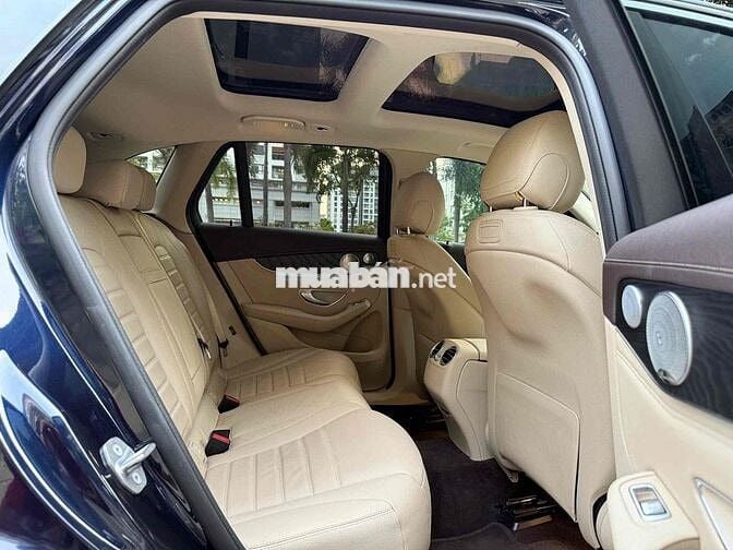 Mercedes GLC300 model 19, 1 chủ siêu đẹp