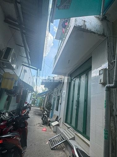 BÁN NHÀ HẺM XE BA GÁC - 2 TẦNG - GẦN LOTTE MART QUẬN 7