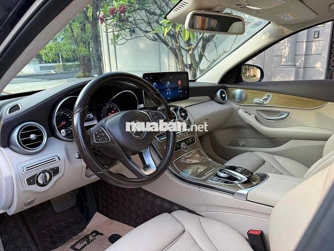 Mercedes C250 Exclusive model 17, 1 chủ cực đẹp