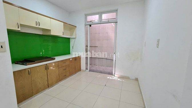 Bán nhà HXH Bùi Đình Tuý , 50m2 , 6,35tỷ bớt Lộc . LH 0866408299